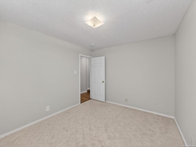 7701 Forest Magic Ct, Live Oak, TX 78233