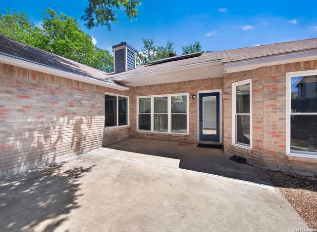 7701 Forest Magic Ct, Live Oak, TX 78233
