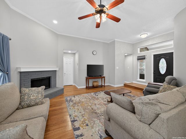 7701 Forest Magic Ct, Live Oak, TX 78233