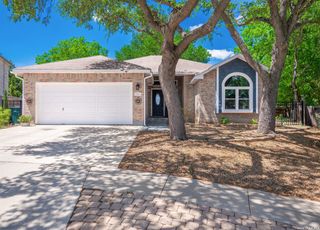 7701 Forest Magic Ct, Live Oak, TX 78233