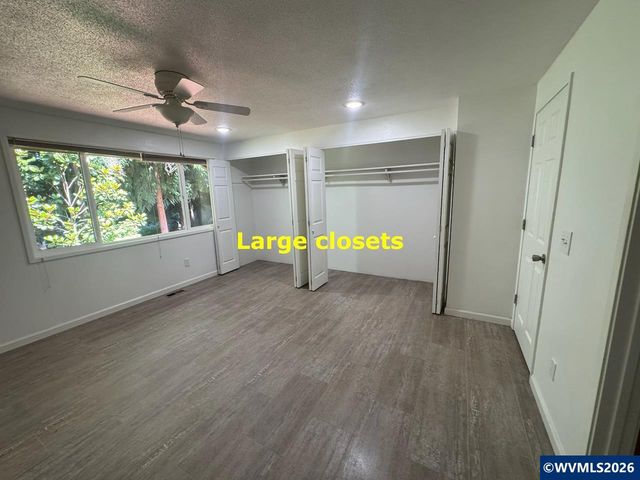 1889 Lexington Cir SE, Salem, OR 97306