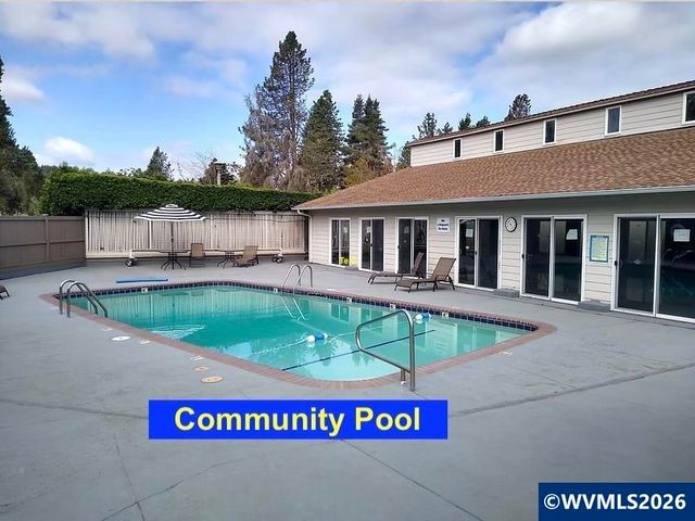 1889 Lexington Cir SE, Salem, OR 97306