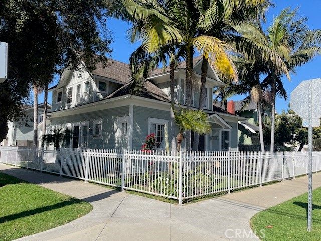 320 S Broadway B, Santa Ana, CA 92701