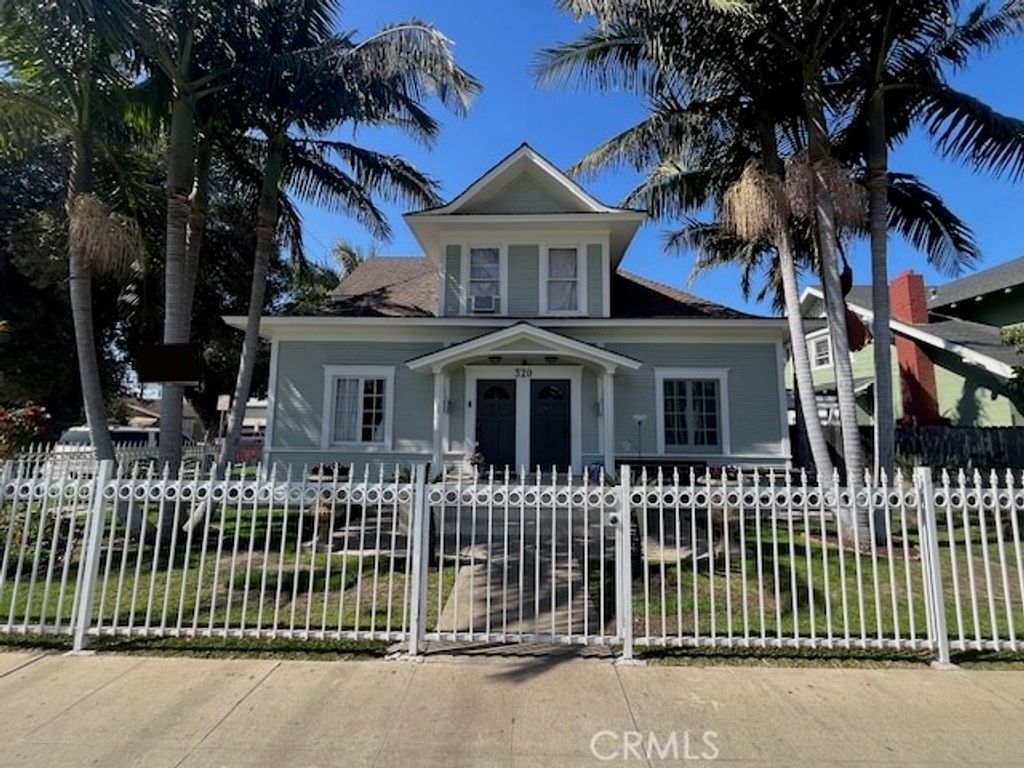 320 S Broadway B, Santa Ana, CA 92701