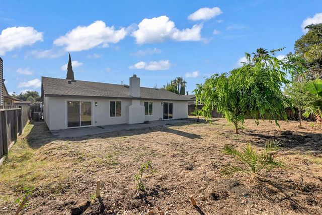 2912 Winners Cir, Atwater, CA 95301