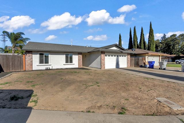 2912 Winners Cir, Atwater, CA 95301
