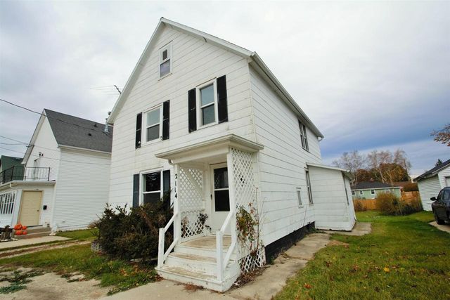 2114 10TH STREET, Two Rivers, WI 54241