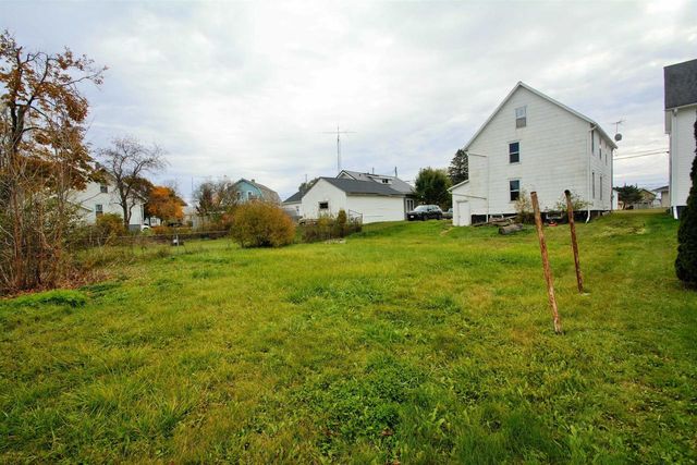 2114 10TH STREET, Two Rivers, WI 54241