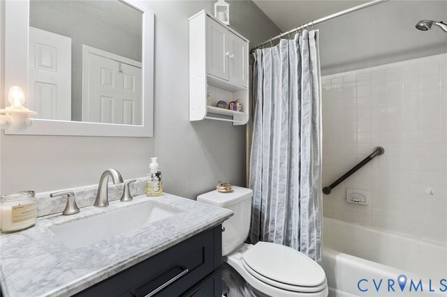 12008 Warrington Ct, Henrico, VA 23233