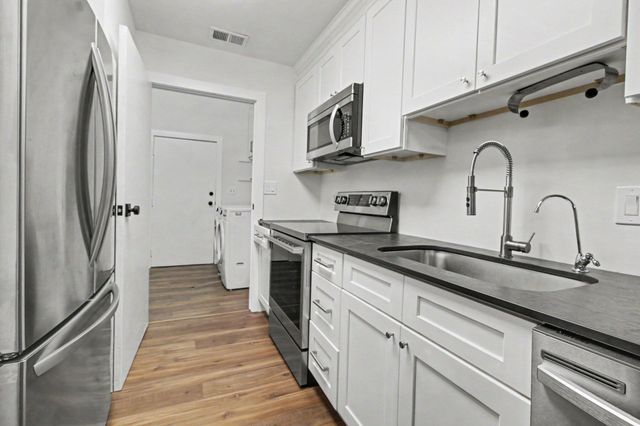 731 Skynob Drive, Ann Arbor, MI 48105