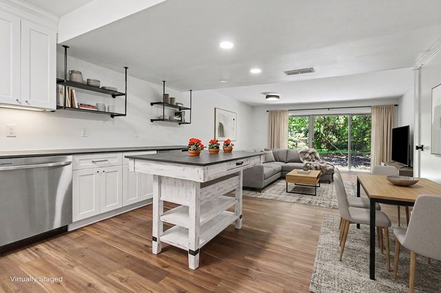 731 Skynob Drive, Ann Arbor, MI 48105