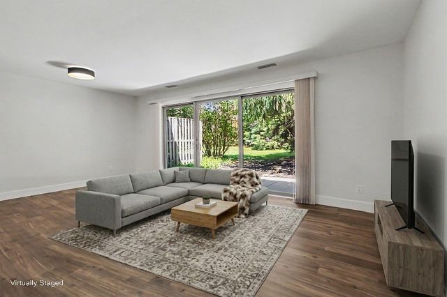 731 Skynob Drive, Ann Arbor, MI 48105