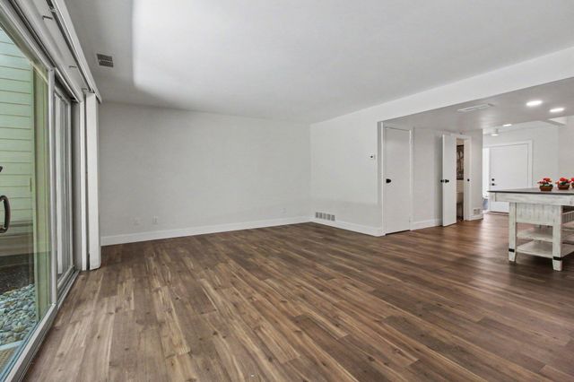 731 Skynob Drive, Ann Arbor, MI 48105