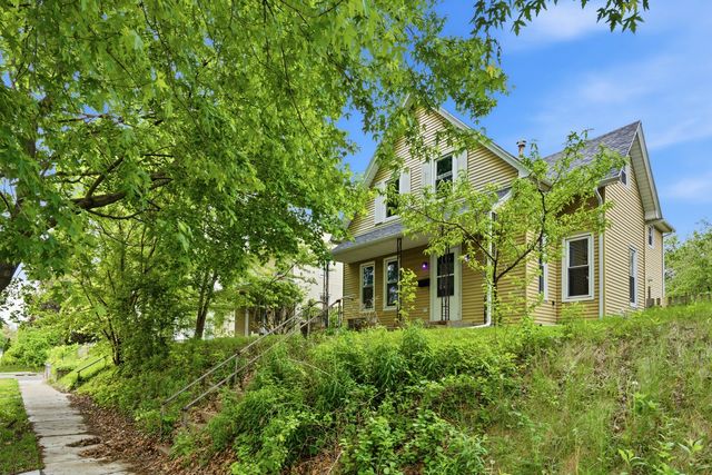1847 10th Street, Moline, IL 61265