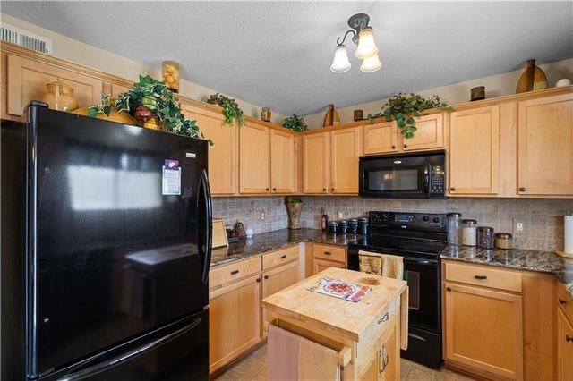 1147 SW Arborfair Drive, Lee's Summit, MO 66082