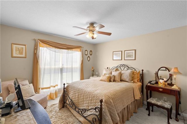 1147 SW Arborfair Drive, Lee's Summit, MO 66082