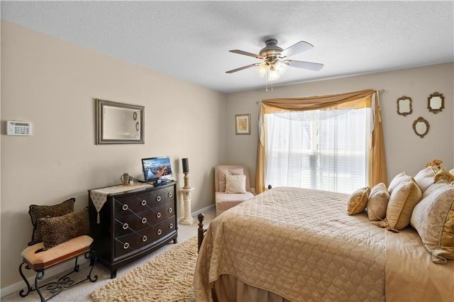1147 SW Arborfair Drive, Lee's Summit, MO 66082