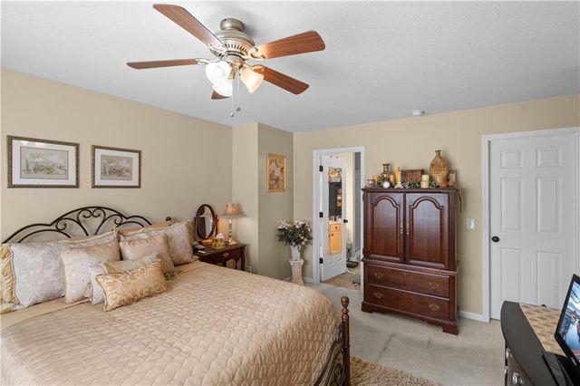 1147 SW Arborfair Drive, Lee's Summit, MO 66082