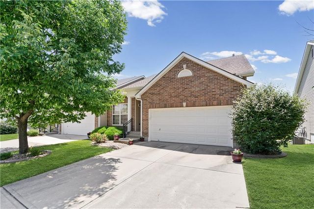 1147 SW Arborfair Drive, Lee's Summit, MO 66082