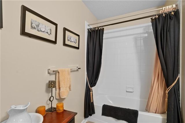 1147 SW Arborfair Drive, Lee's Summit, MO 66082