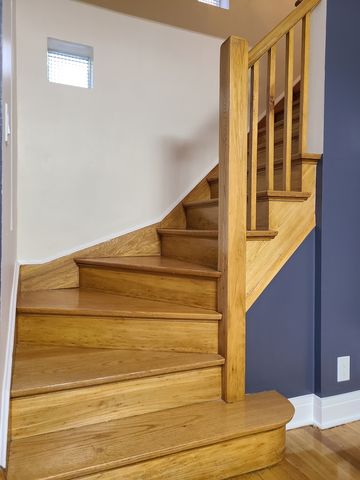 3801 W 63rd Place, Chicago, IL 60629