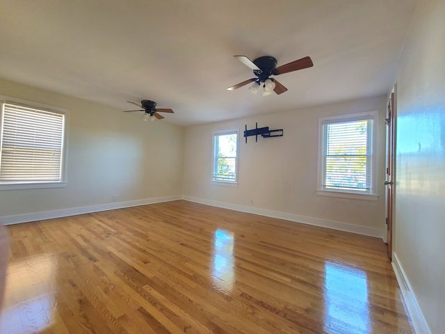 3801 W 63rd Place, Chicago, IL 60629