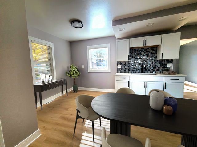 3801 W 63rd Place, Chicago, IL 60629