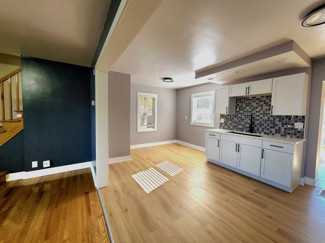 3801 W 63rd Place, Chicago, IL 60629