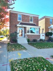3801 W 63rd Place, Chicago, IL 60629
