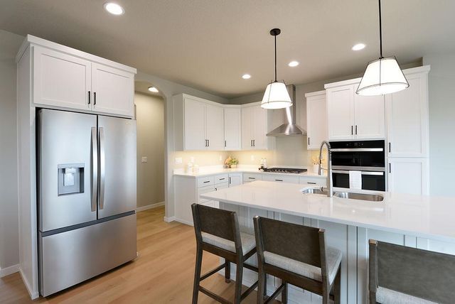 867 Harvest Circle, Horace, ND 58047