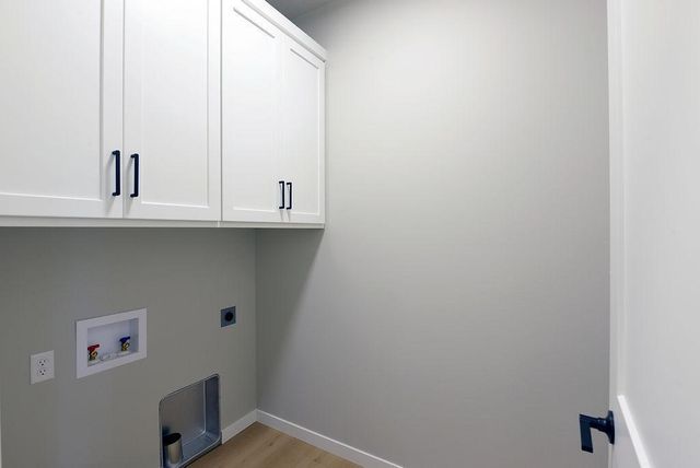 867 Harvest Circle, Horace, ND 58047