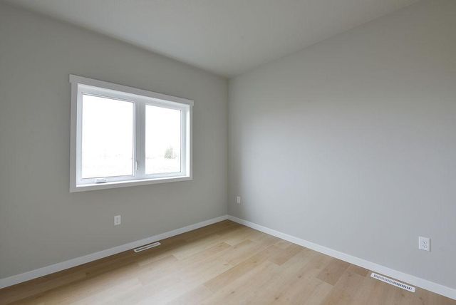 867 Harvest Circle, Horace, ND 58047