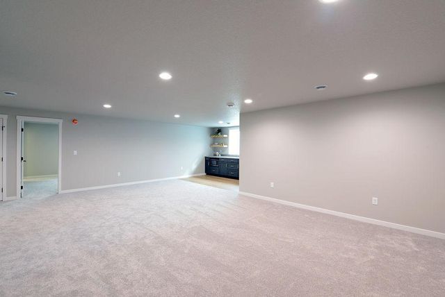 867 Harvest Circle, Horace, ND 58047