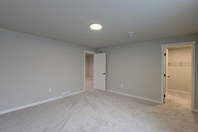 867 Harvest Circle, Horace, ND 58047