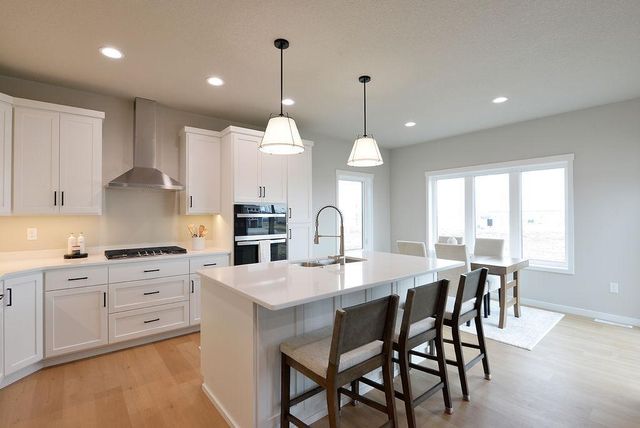 867 Harvest Circle, Horace, ND 58047