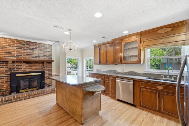 2208 Hare St., Conway, SC 29526