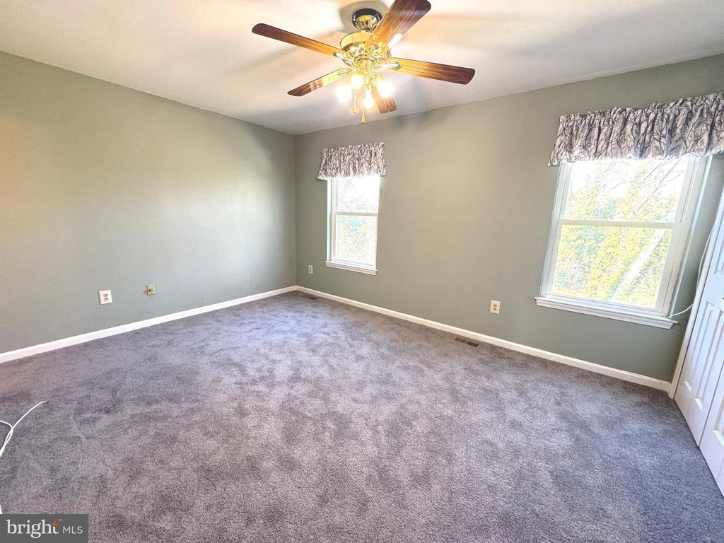 Image 15 of property listing at 18 INGATE TER #4402, Baltimore, MD 21227