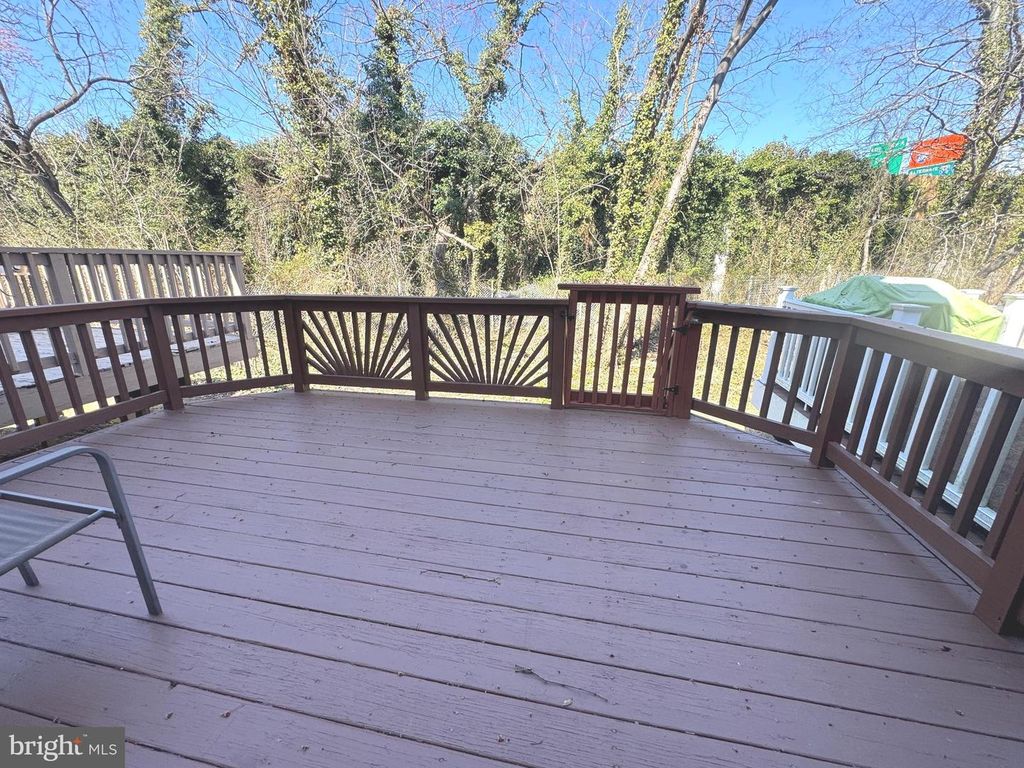 Image 22 of property listing at 18 INGATE TER #4402, Baltimore, MD 21227