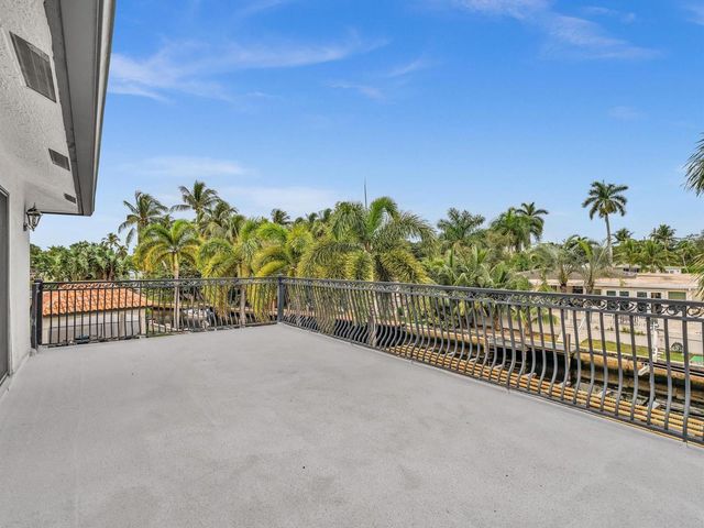 749 SW 2ND Street, Boca Raton, FL 33486