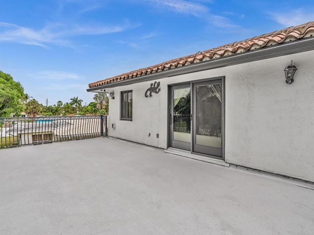 749 SW 2ND Street, Boca Raton, FL 33486