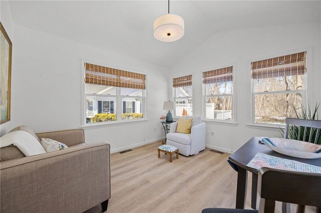 49 Brownstone Lane, Greece, NY 14615