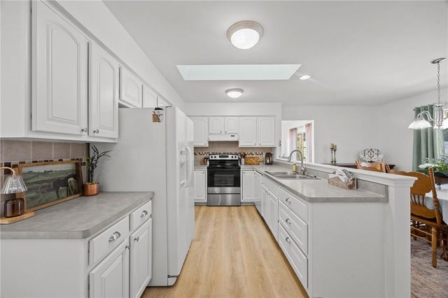 49 Brownstone Lane, Greece, NY 14615