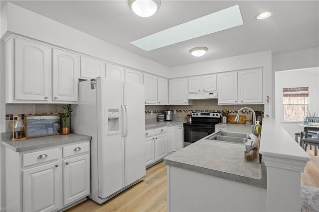 49 Brownstone Lane, Greece, NY 14615