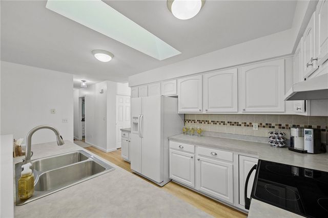 49 Brownstone Lane, Greece, NY 14615