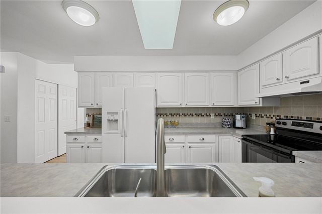 49 Brownstone Lane, Greece, NY 14615