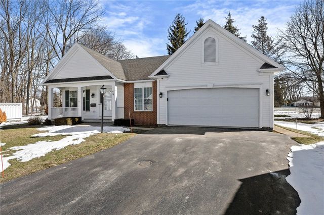 49 Brownstone Lane, Greece, NY 14615