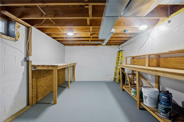 49 Brownstone Lane, Greece, NY 14615