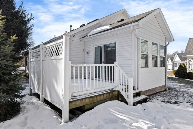 49 Brownstone Lane, Greece, NY 14615