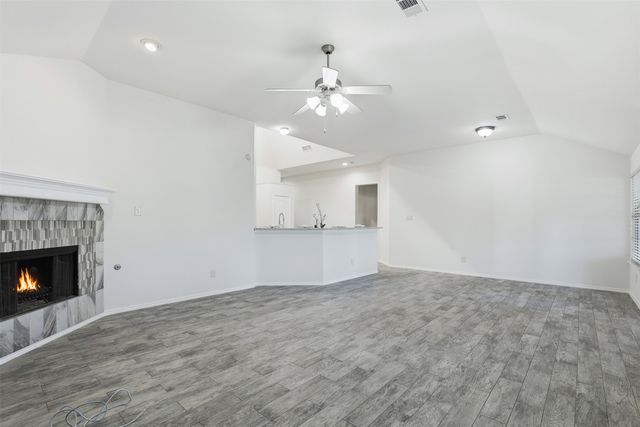 10716 Lipan Trail, Fort Worth, TX 76108