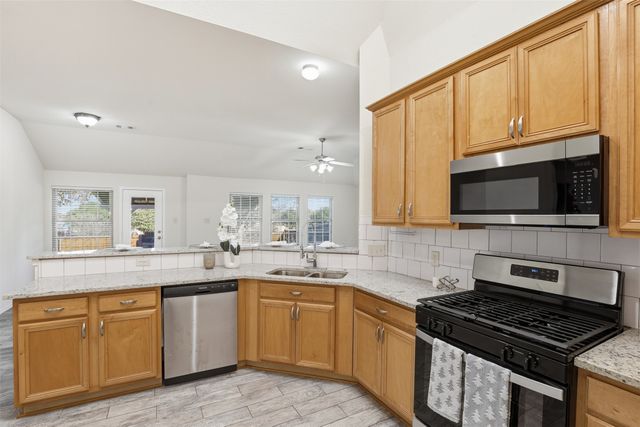 10716 Lipan Trail, Fort Worth, TX 76108